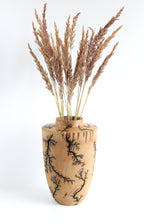 Elegant Pear Wood Vase for Dried Flowers - Classic Design