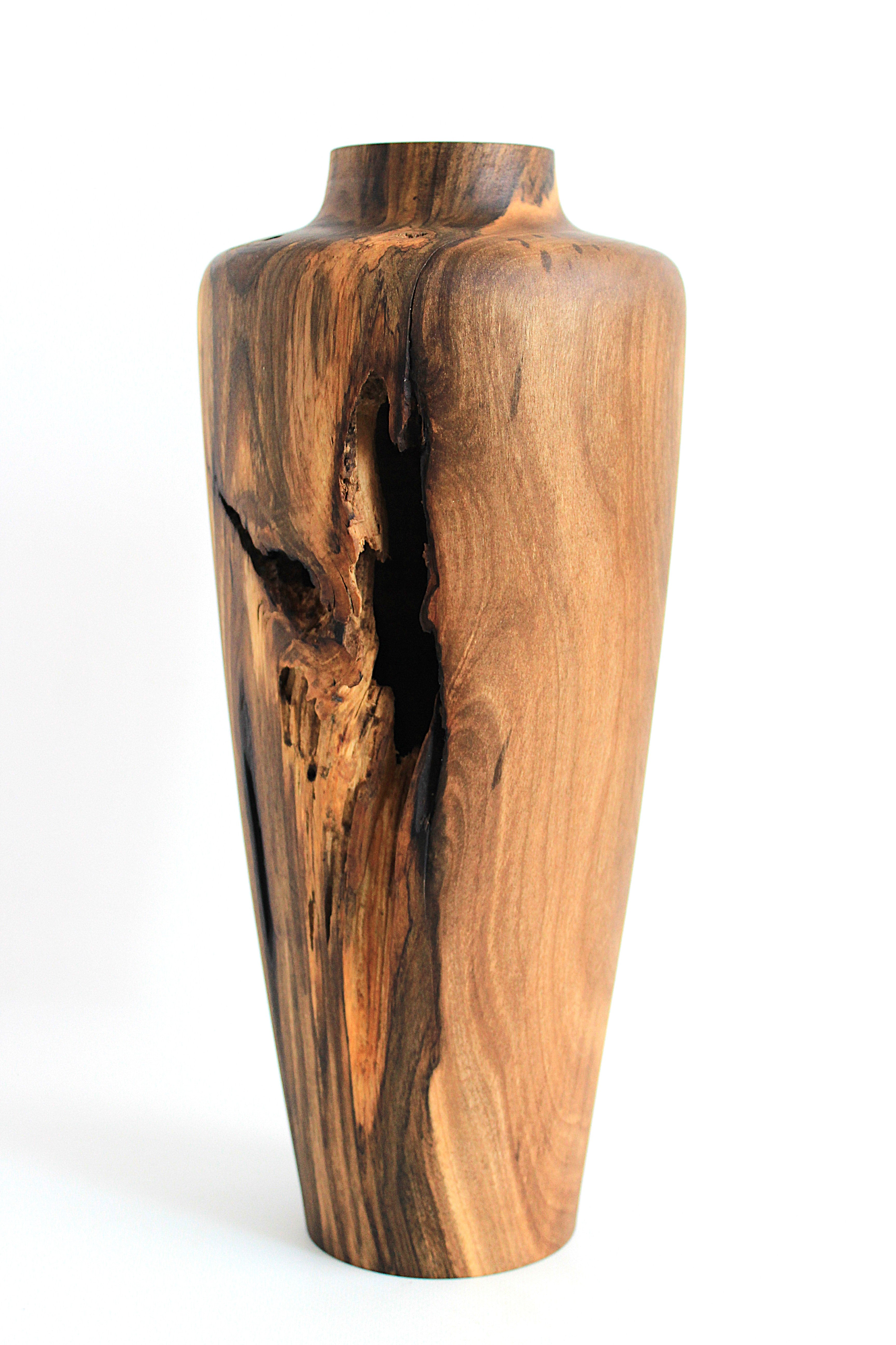 Walnut Wood Vase - Handcrafted Premium Decor