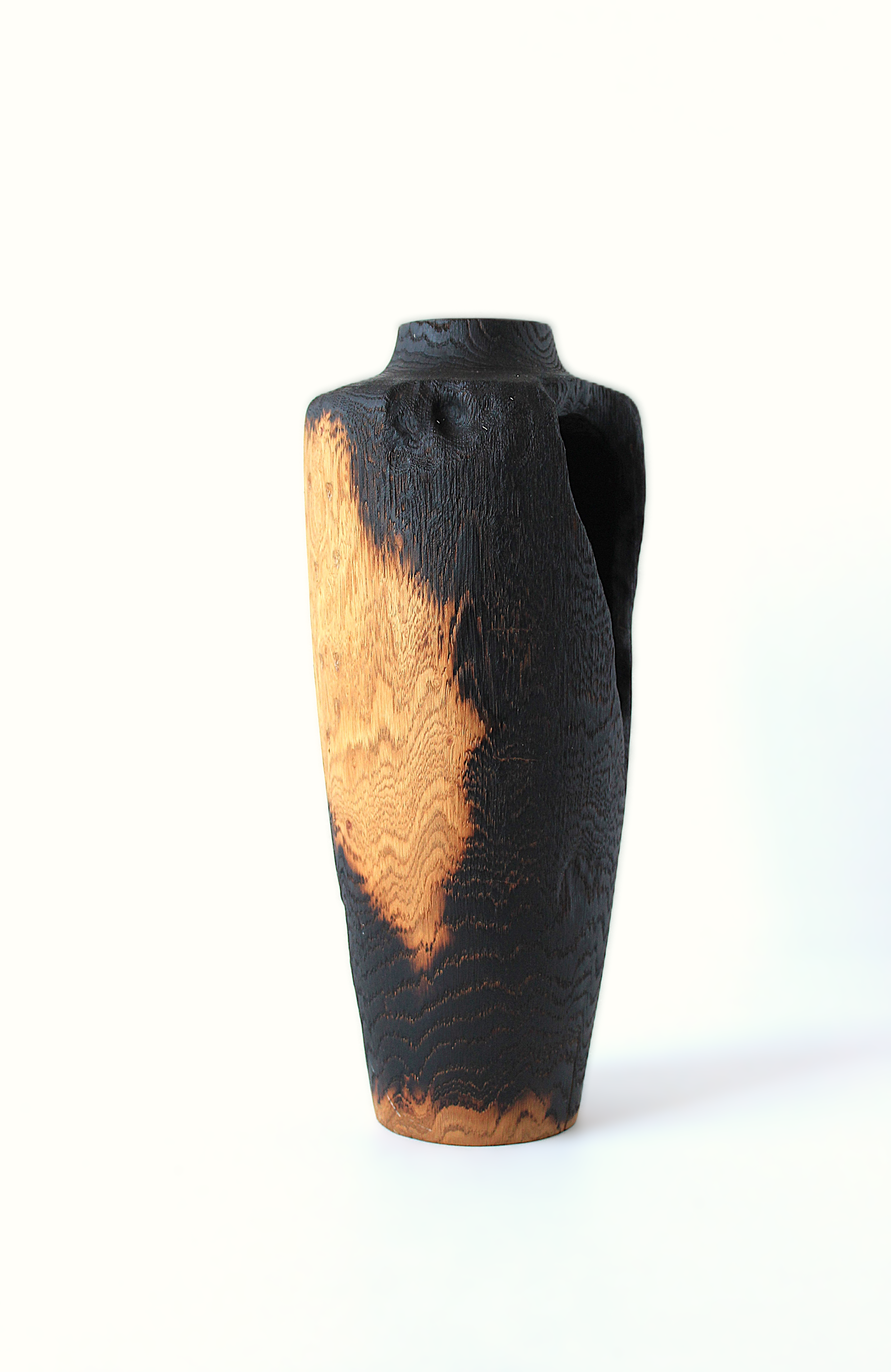 Handmade Walnut Vase – Elegant Rustic Wooden Decor