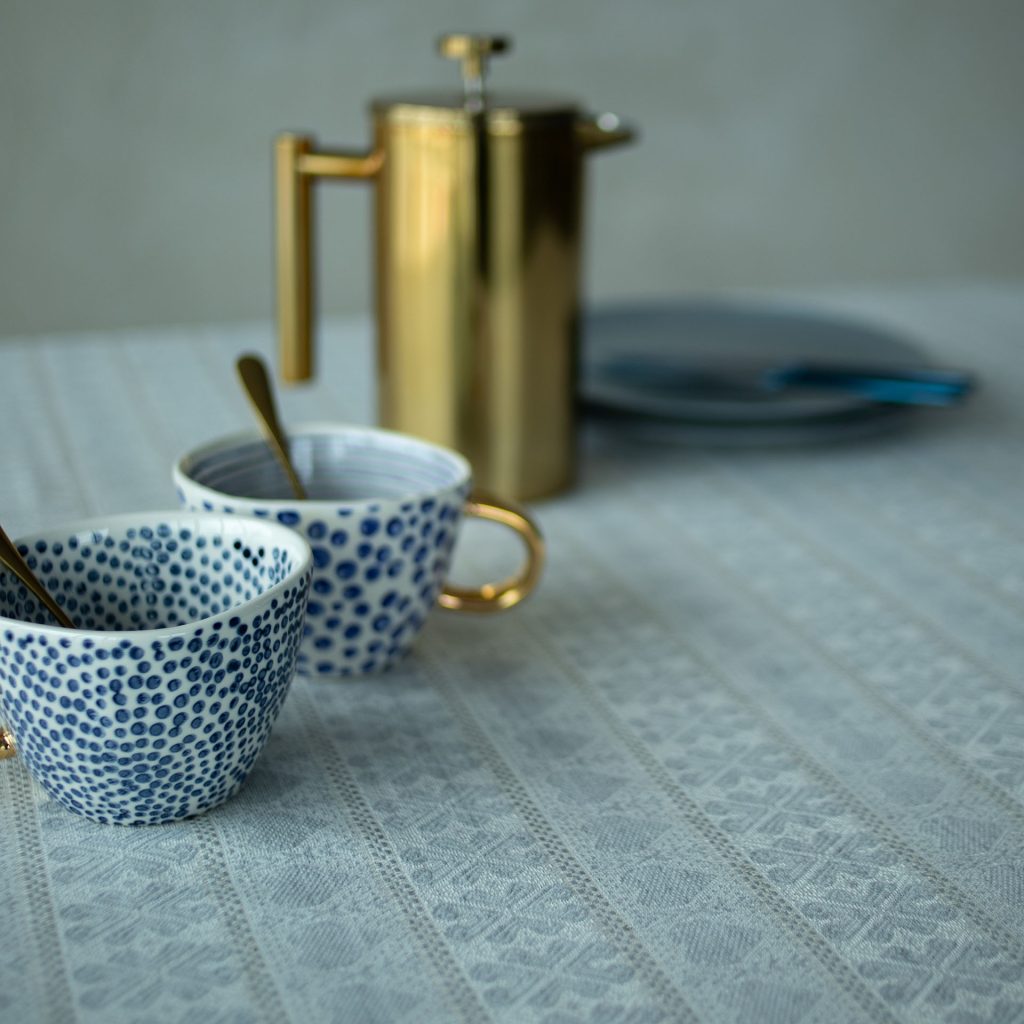 White Gray Linen Table Set 75x55 - Scandinavian 7-Piece Collection | Decor Nestly